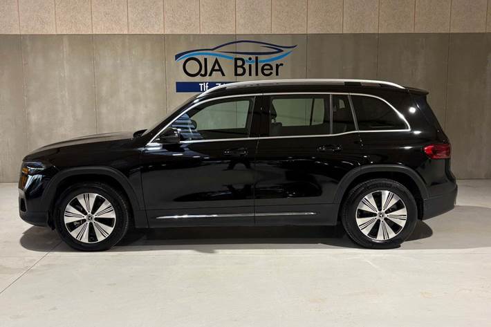Sort Mercedes EQB250+ fra 2024