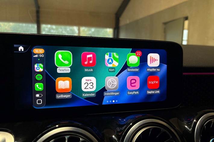 Sort Mercedes EQB250+ fra 2024