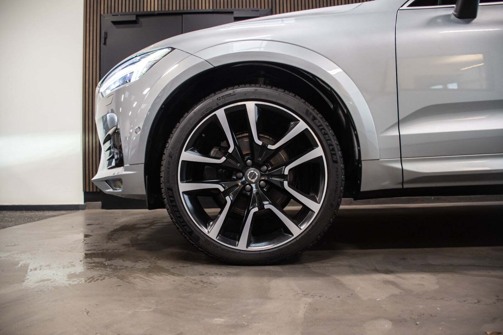 Volvo XC60 2,0 D5 235 R-Design aut. AWD