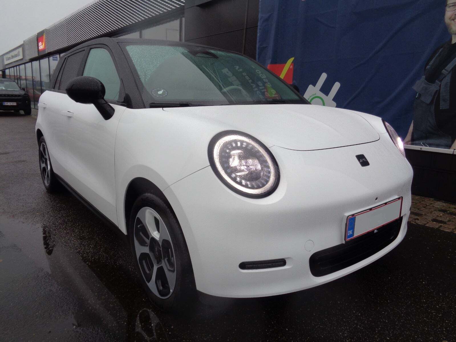 Hvid JAC E30X fra 2025