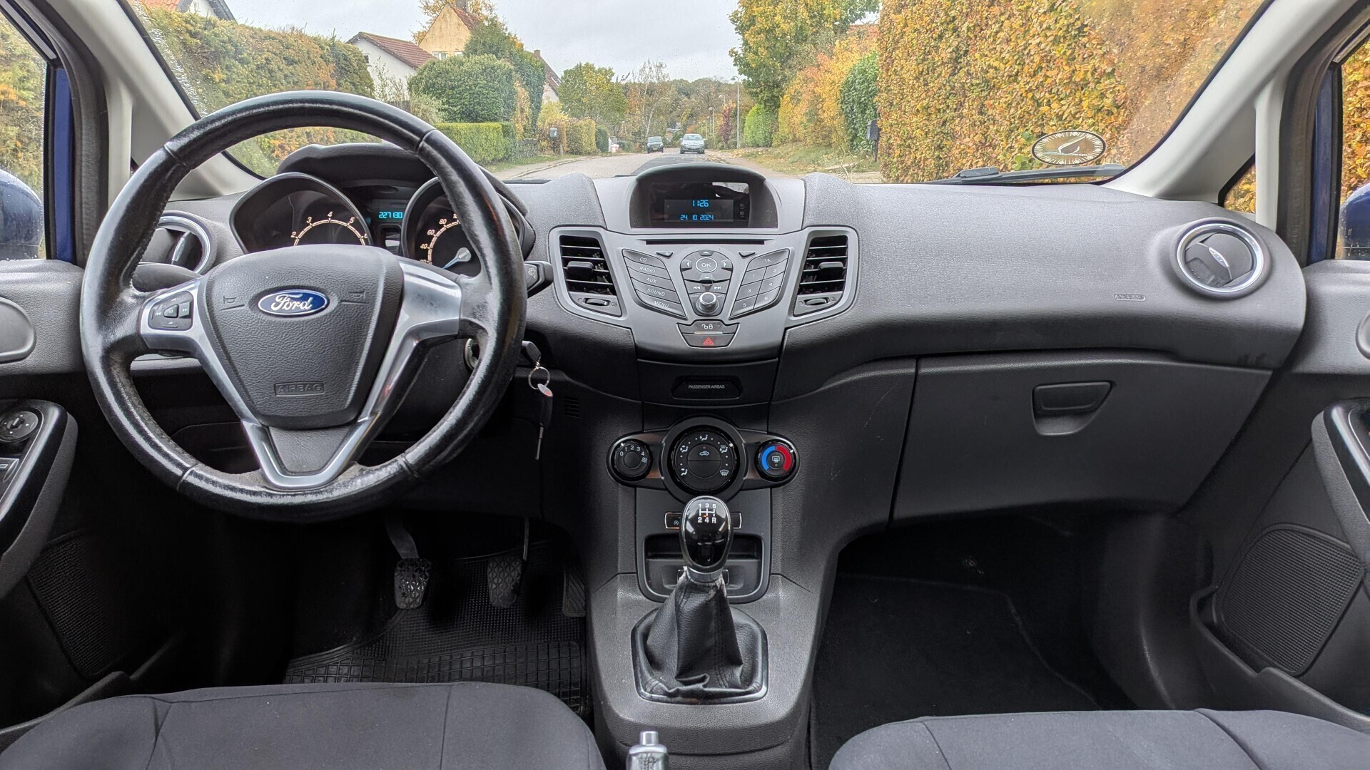 Blå Ford Fiesta fra 2017