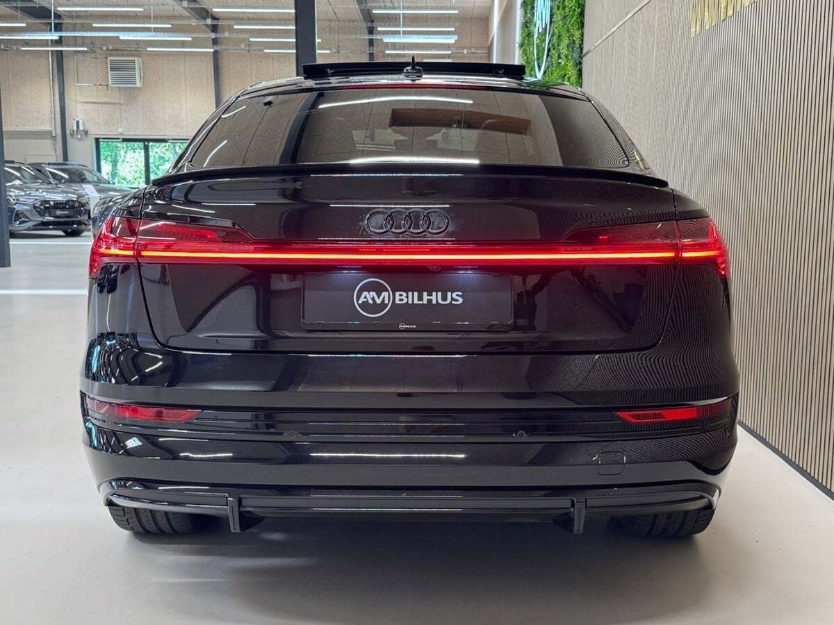 Audi e-tron 55 S-line Sportback quattro
