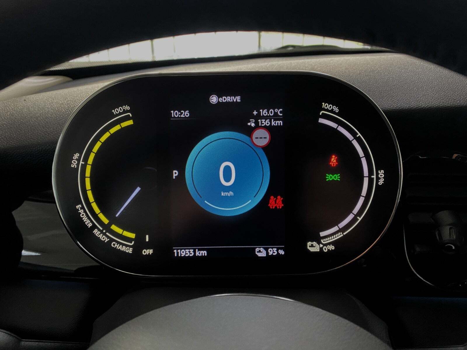 Sølv Mini Cooper SE fra 2023