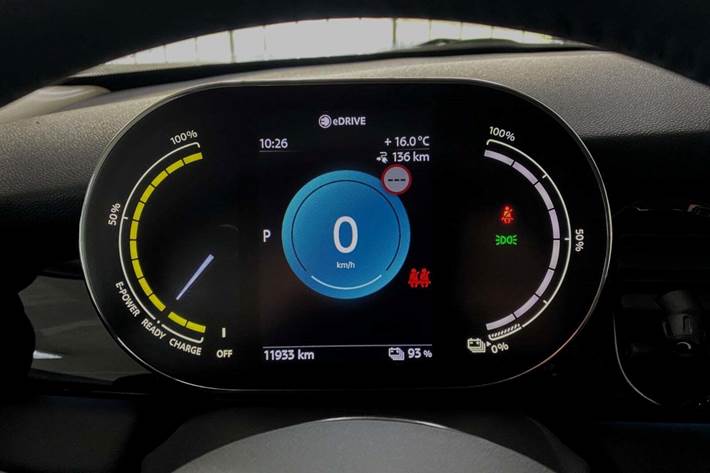 Sølv Mini Cooper SE fra 2023