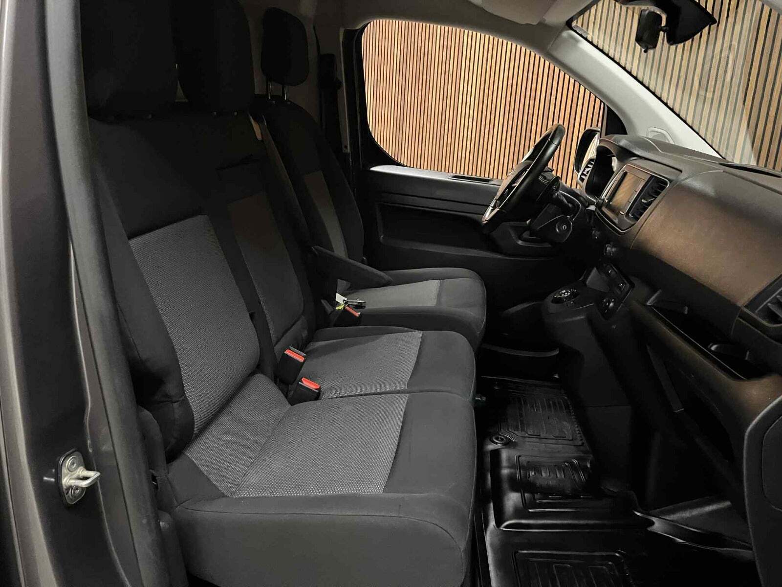 Toyota ProAce 2,0 D 144 Long Comfort Master aut.