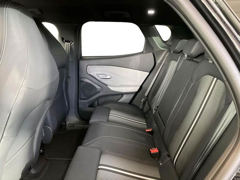 Ford Capri 82 Select Extended Range