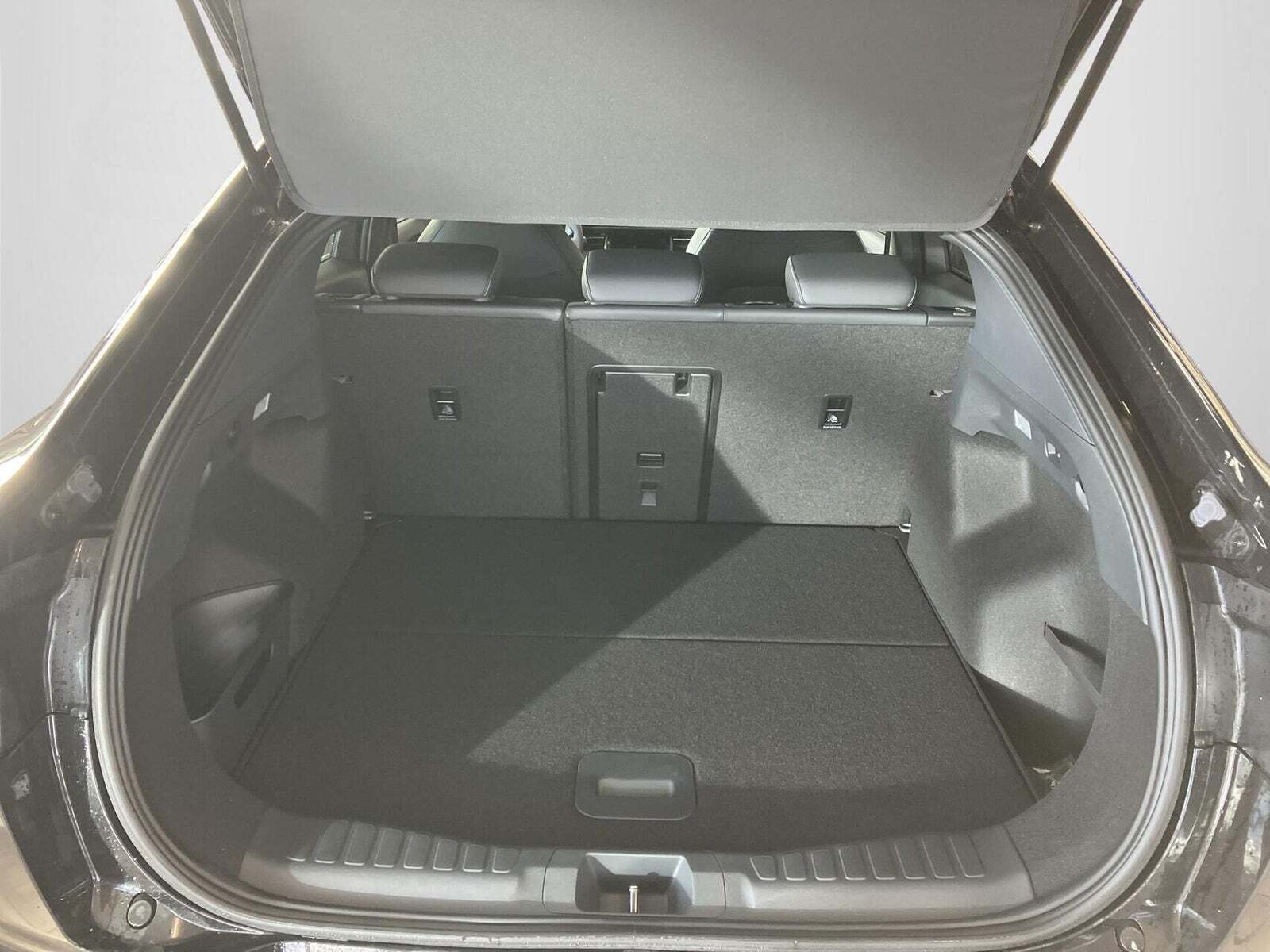 Sort Ford Capri fra 2025