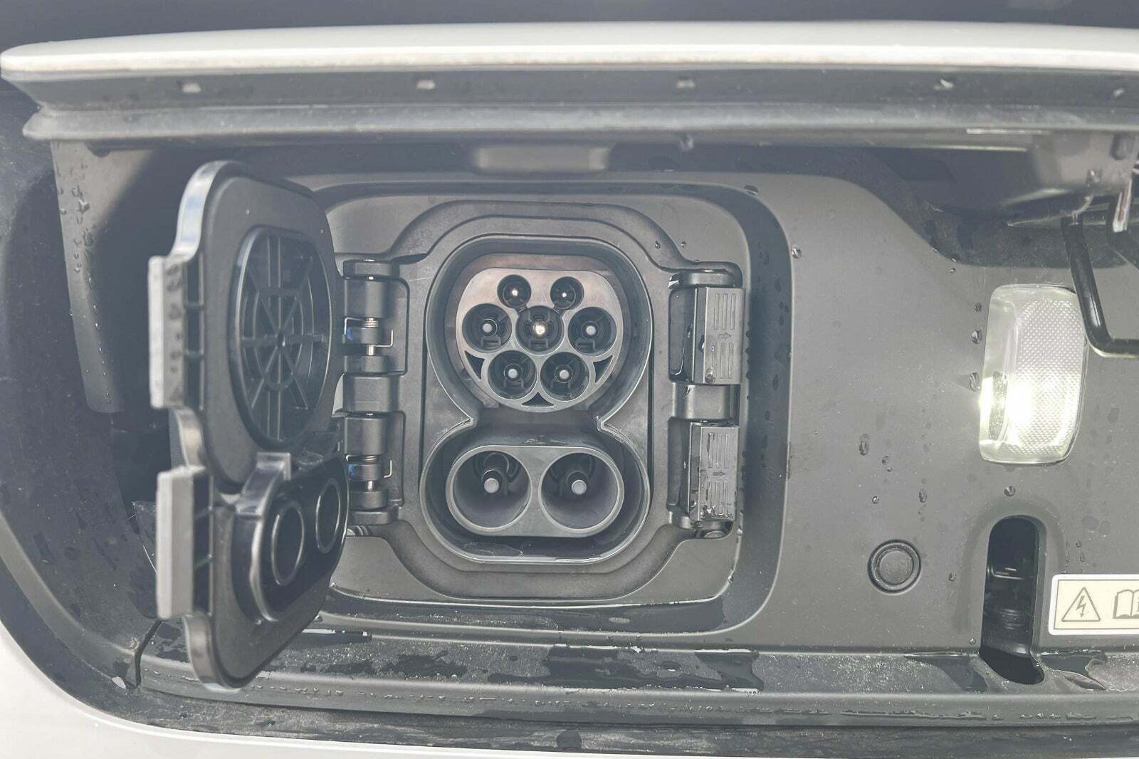 Hvid Honda e:Ny1 fra 2023