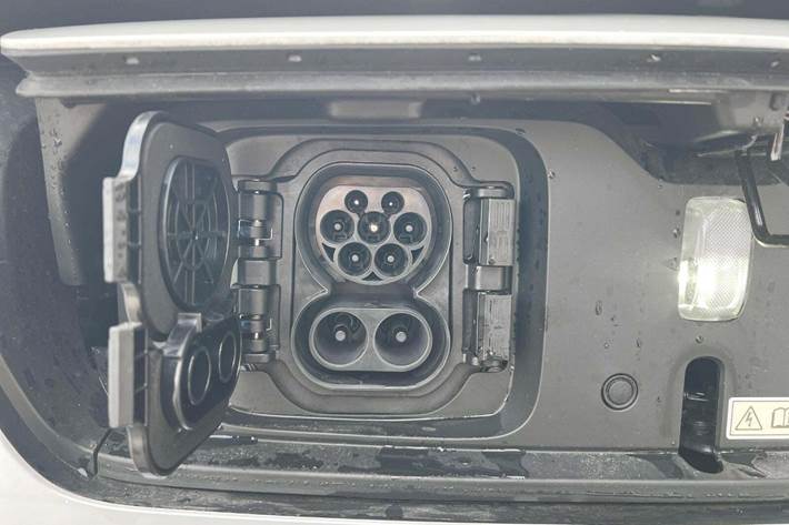 Hvid Honda e:Ny1 fra 2023