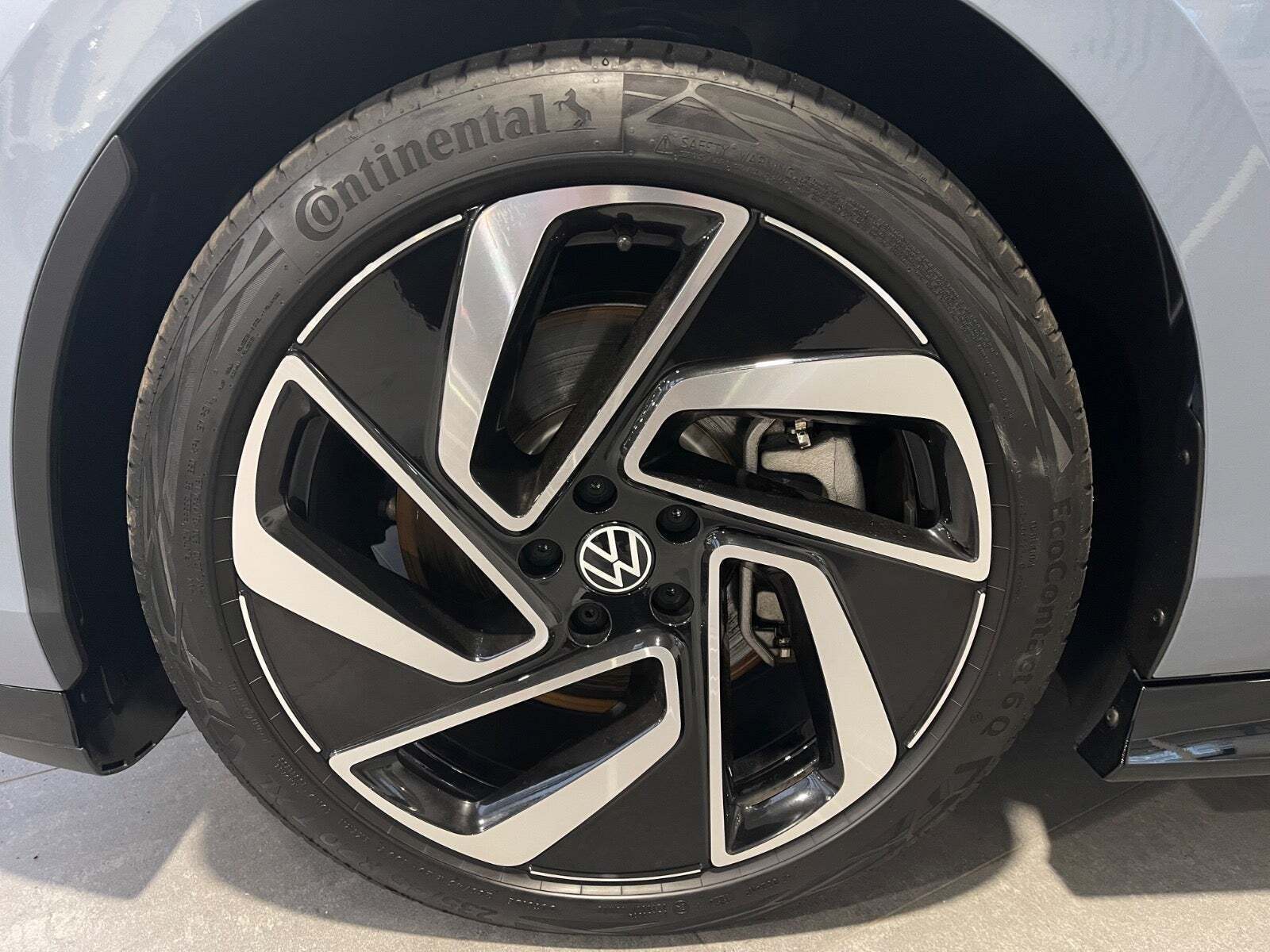 Blå VW ID.7 fra 2024