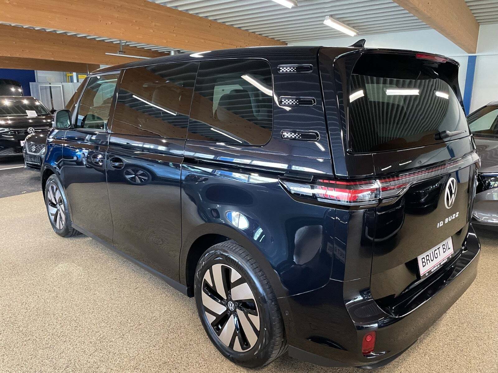 VW ID.Buzz 77 Pro SWB