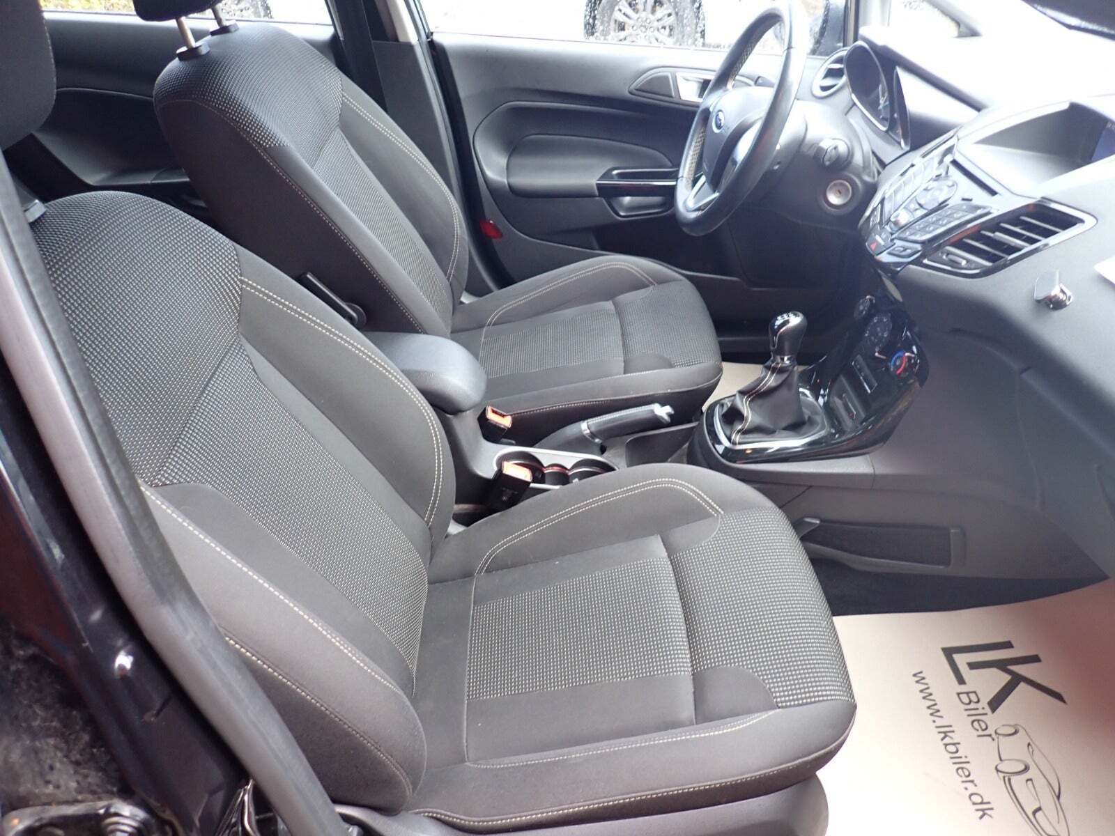 Sort Ford Fiesta fra 2015