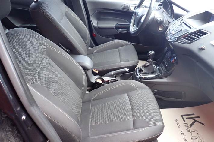 Sort Ford Fiesta fra 2015