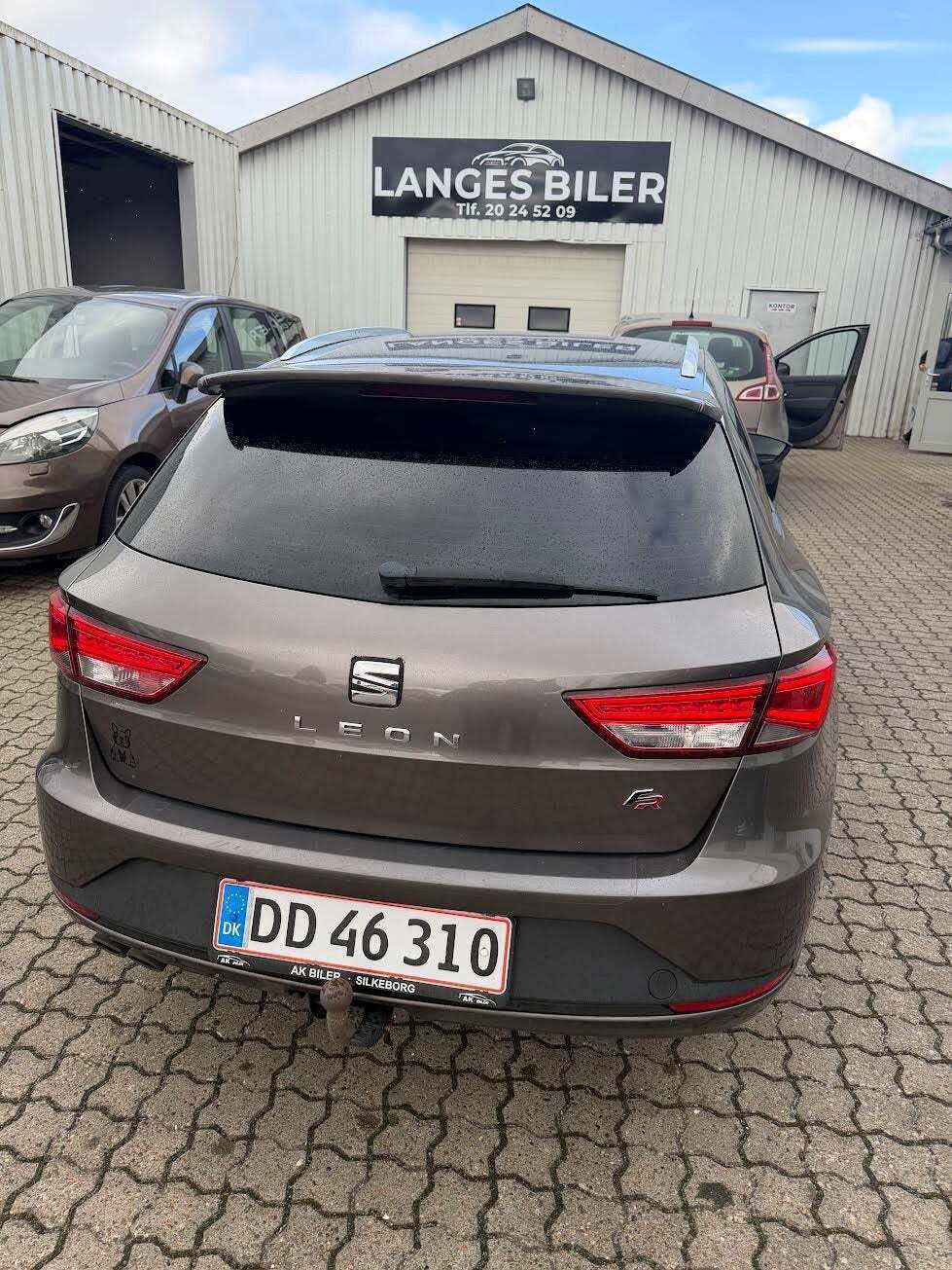 Grå Seat Leon fra 2015