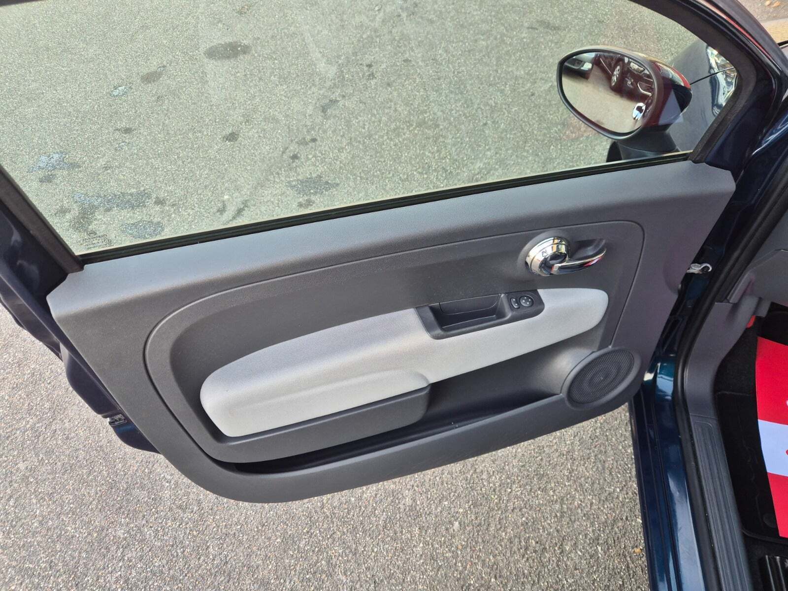 Blå Fiat 500C fra 2016