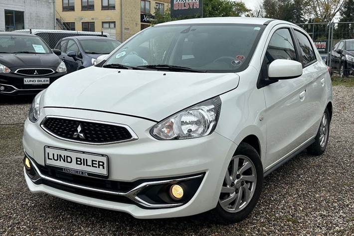 Hvid Mitsubishi Space Star fra 2016 set udefra