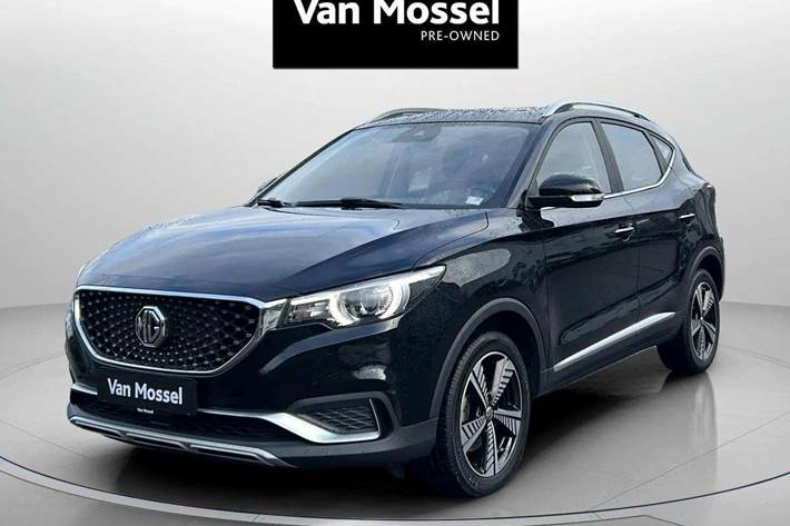 Sort MG ZS fra 2020 set udefra