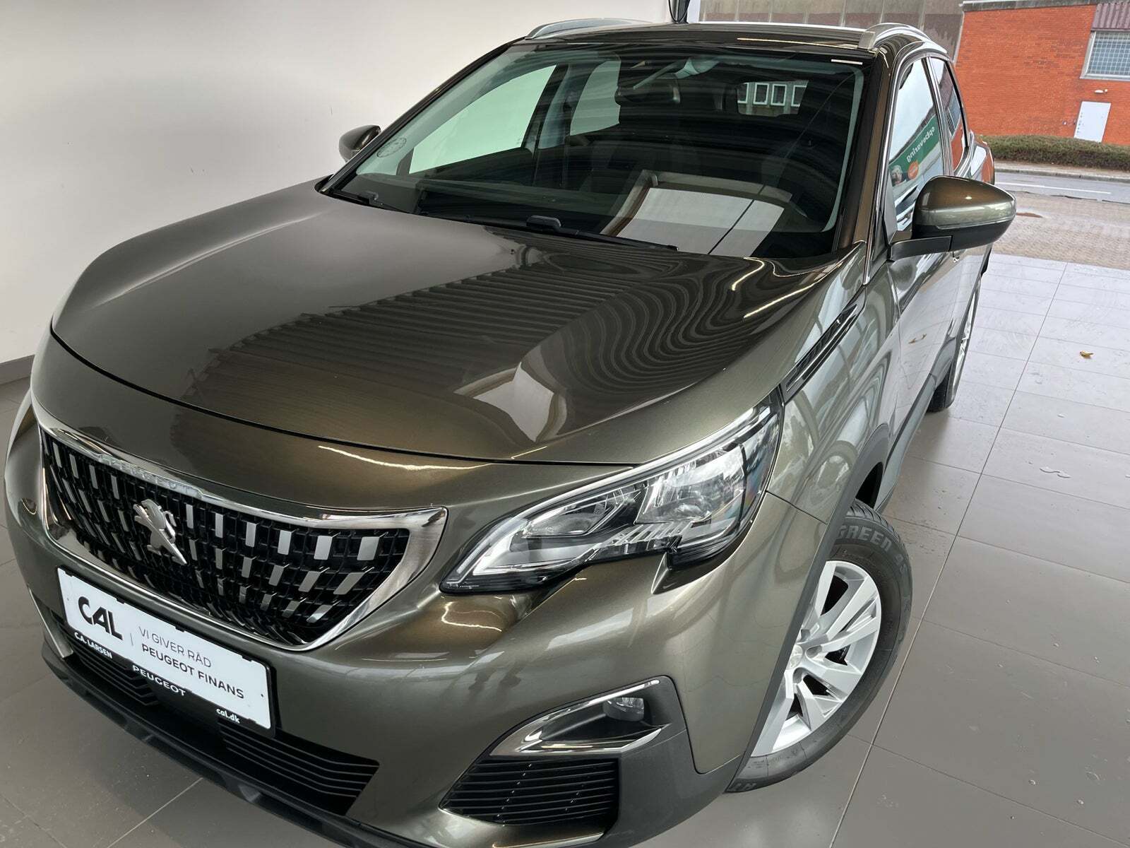 Peugeot 3008 1,2 e-THP 130 Strike