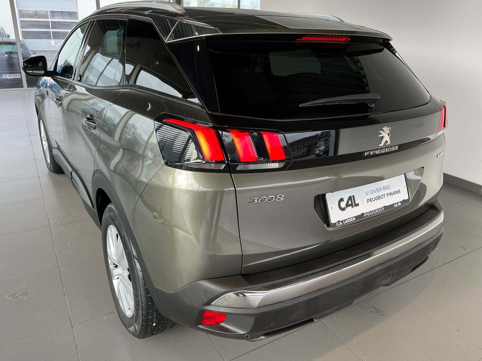 Peugeot 3008 1,2 e-THP 130 Strike