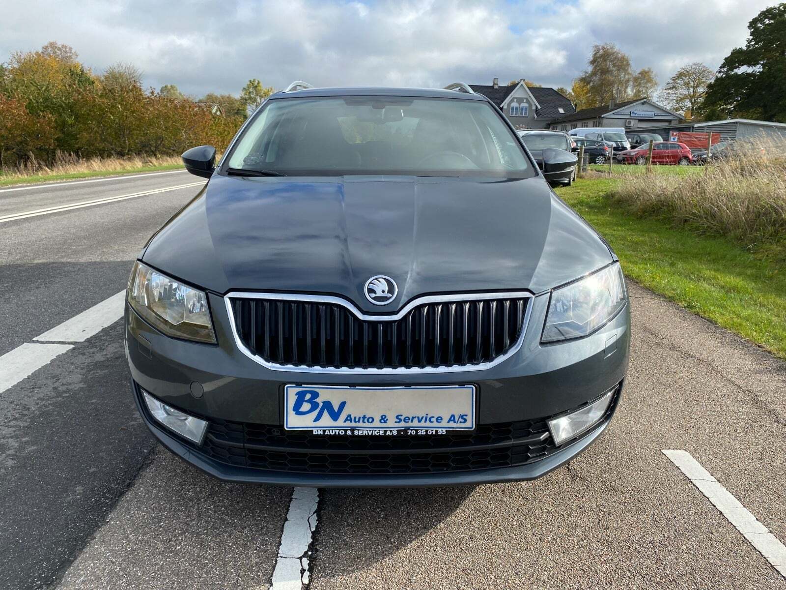 Grå Skoda Octavia fra 2015
