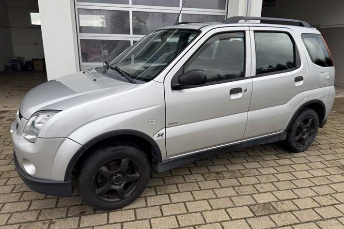 undefined Suzuki Ignis fra 2005 set udefra