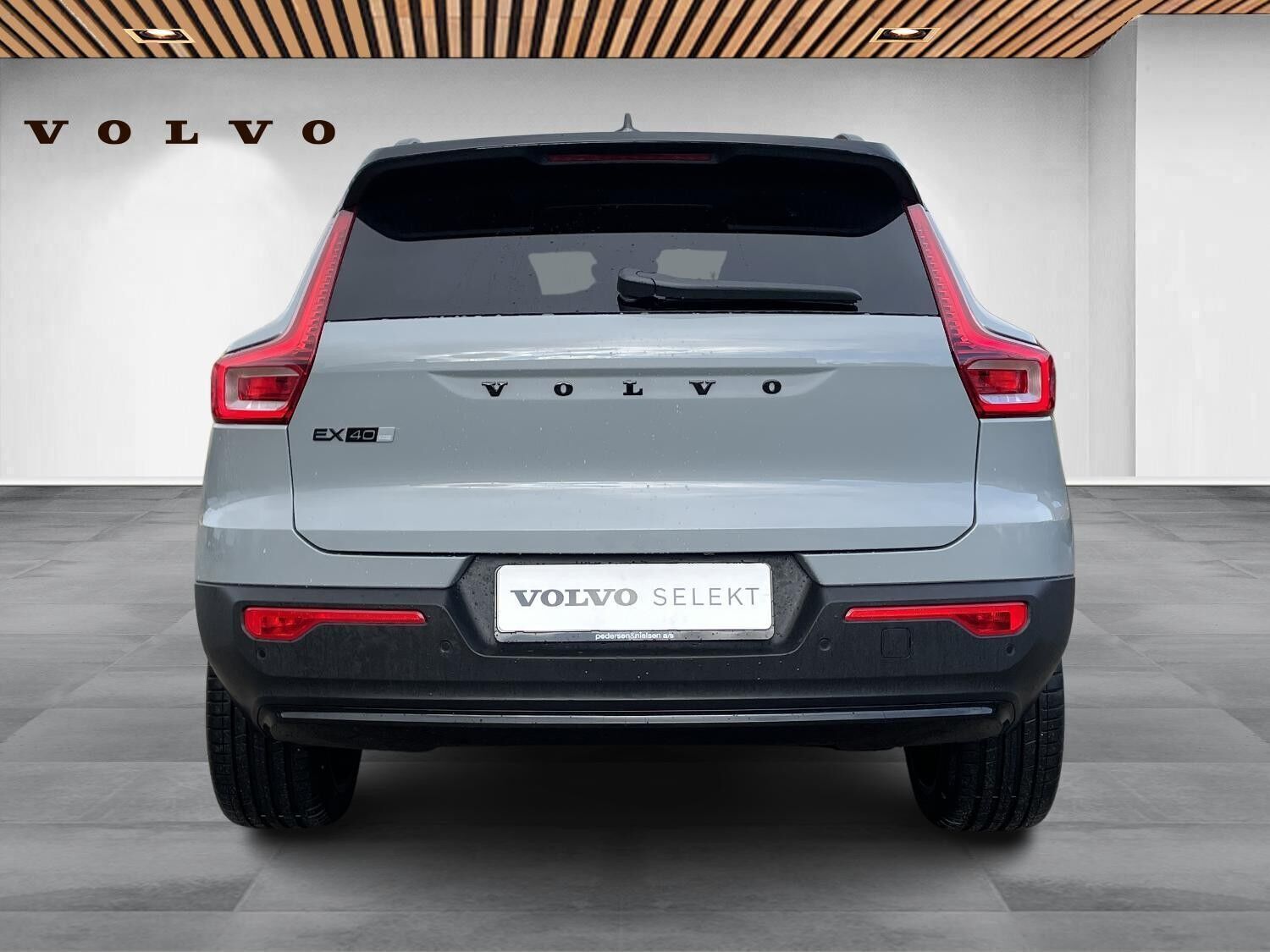 Volvo EX40 Single Motor Extended Range Black Edition 252HK 5d Aut.