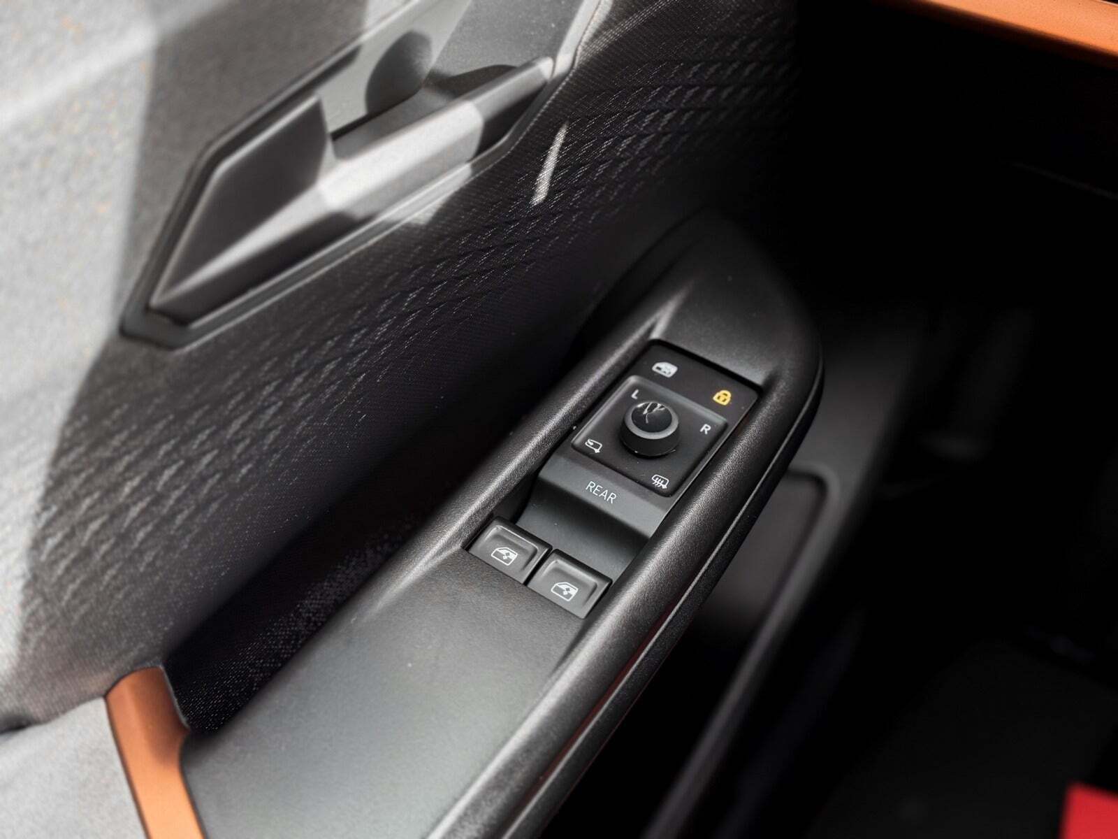 Grå Cupra Born fra 2022