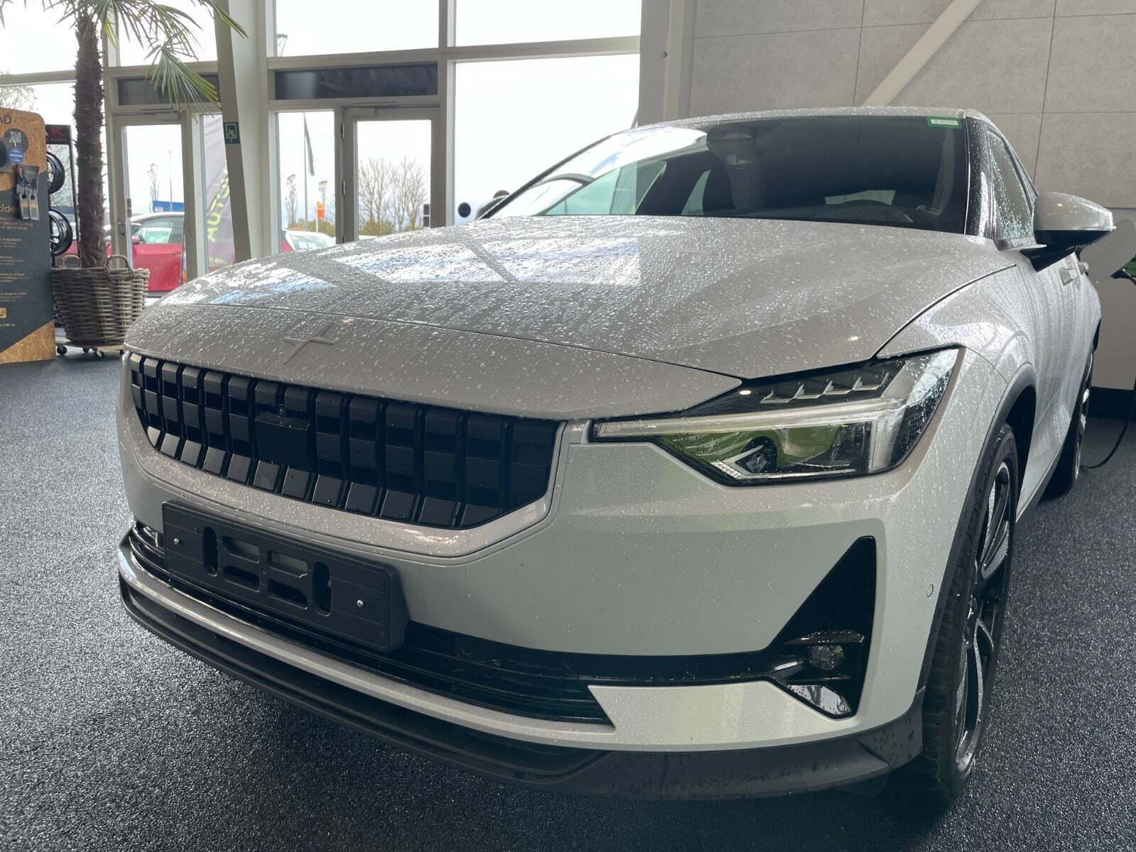 Polestar 2 Long Range