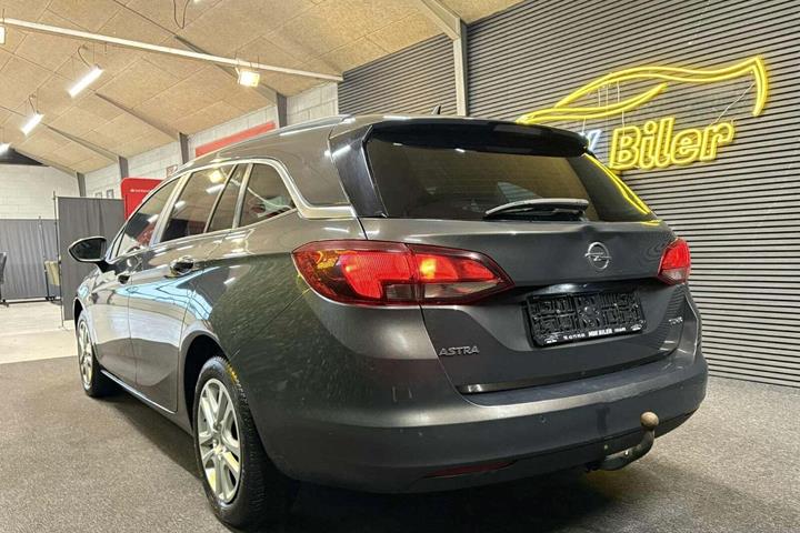 undefined Opel Astra fra 2016