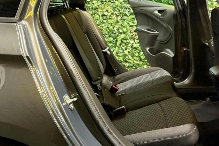 undefined Opel Astra fra 2016