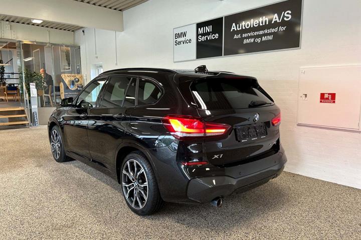 Sort BMW X1 fra 2022