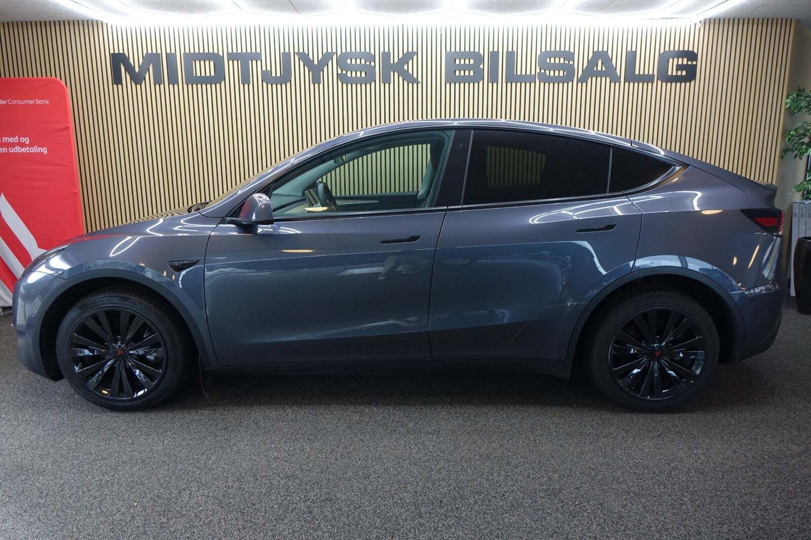 Tesla Model Y Long Range AWD
