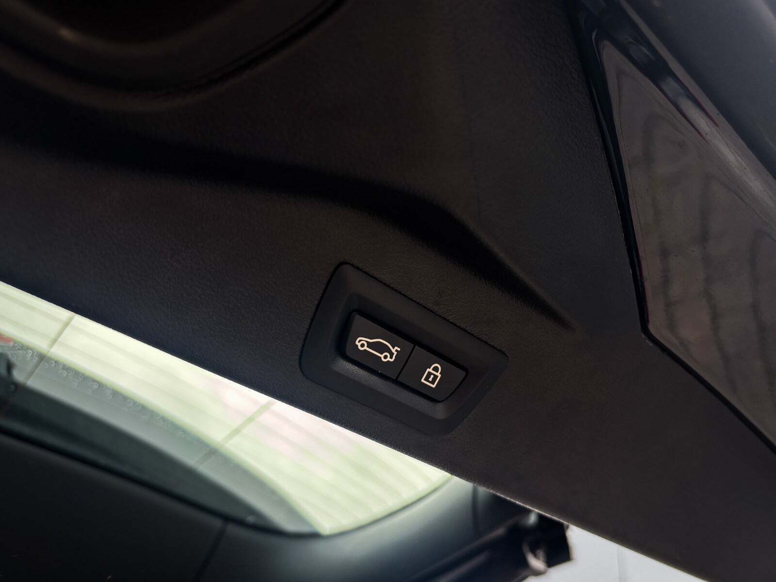 Sort BMW X5 fra 2023