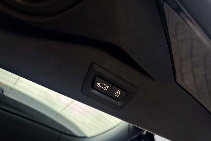 Sort BMW X5 fra 2023