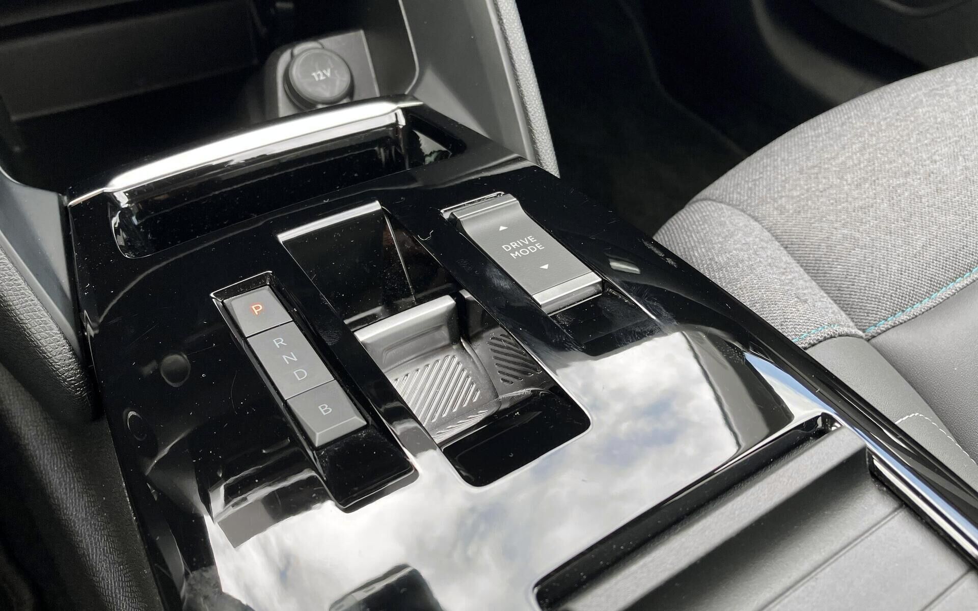 Blå Citroën ë-C4 fra 2024