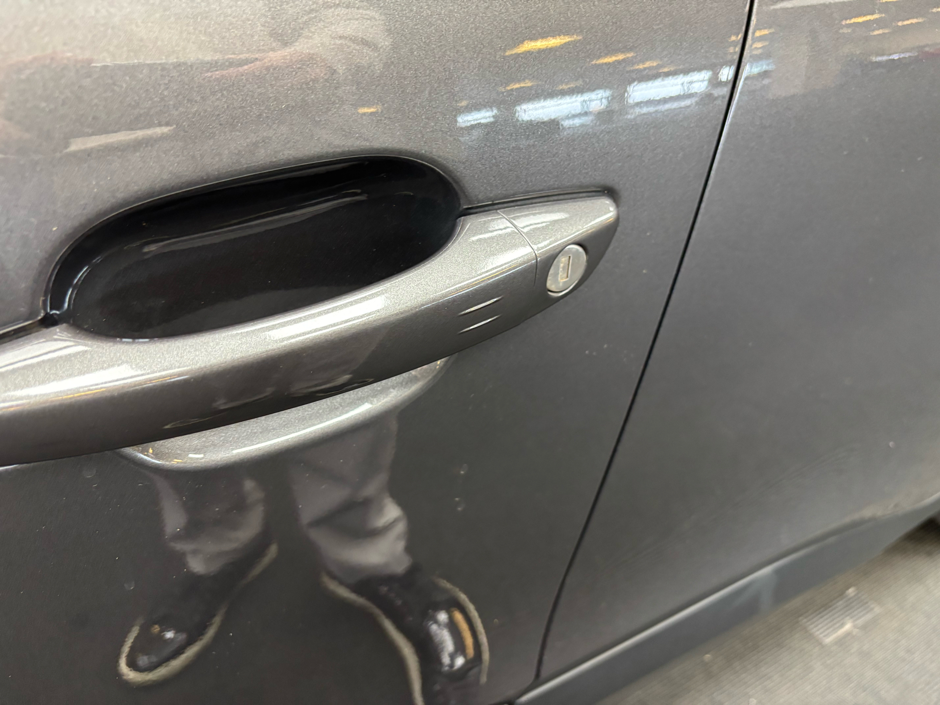 Grå Citroën ë-C4 X fra 2023