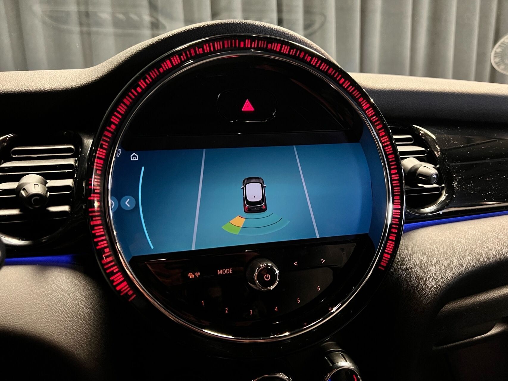 Hvid Mini Cooper fra 2021