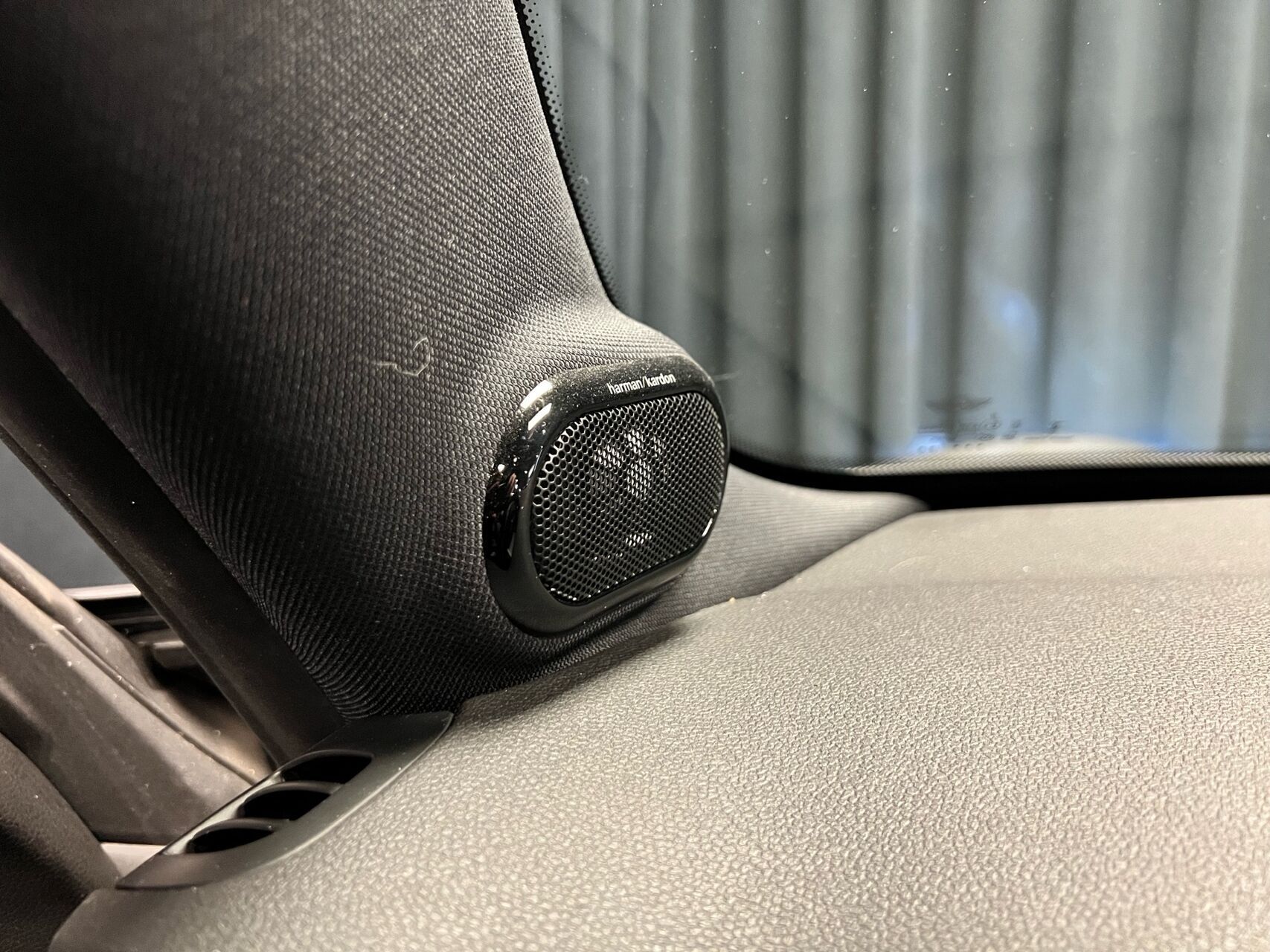 Sølv Mini Cooper fra 2023