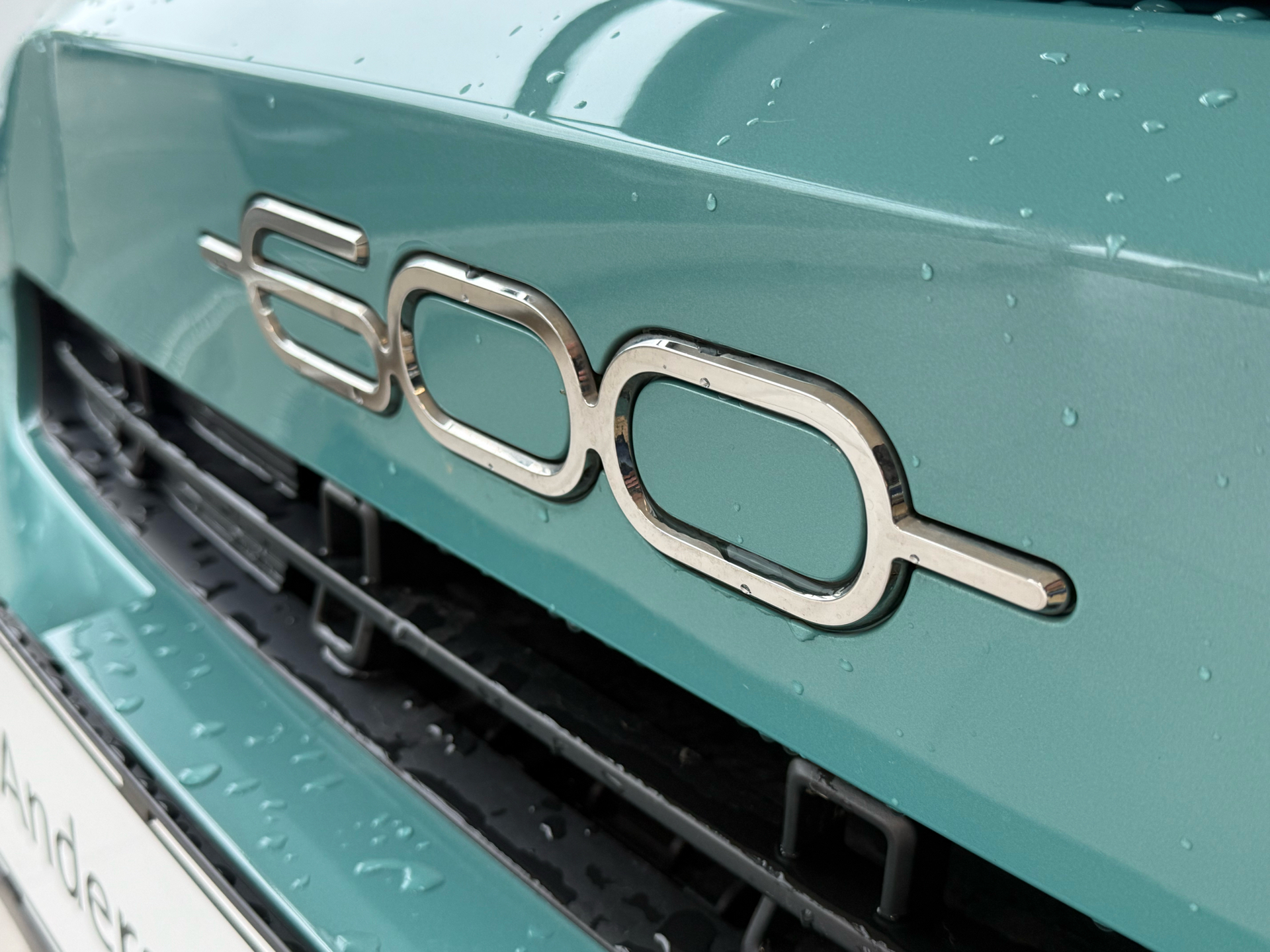 Blå Fiat 600e fra 2024