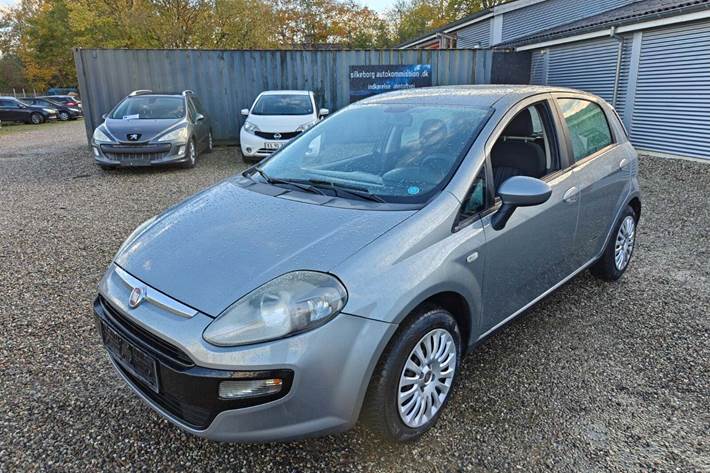 undefined Fiat Punto Evo fra 2012 set udefra