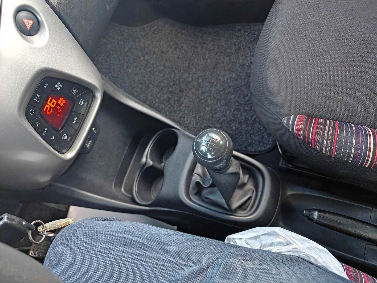 Gul Citroën C1 fra 2016