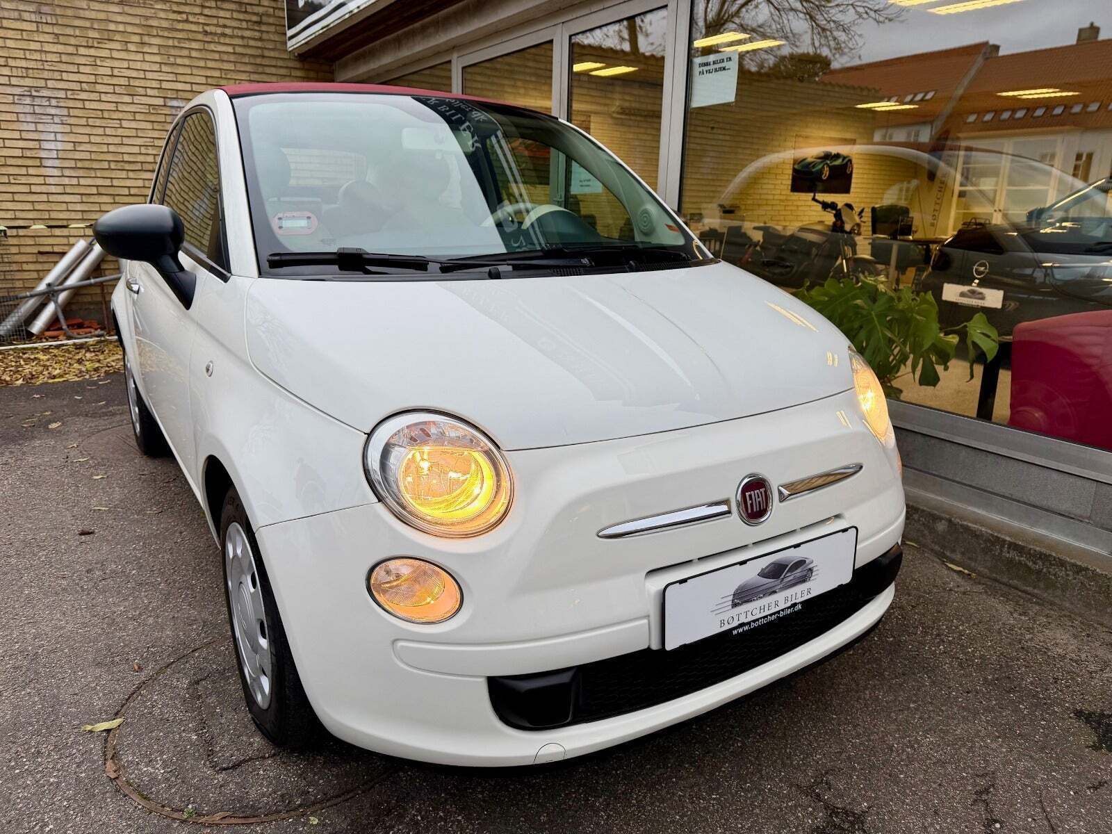Hvid Fiat 500C fra 2013