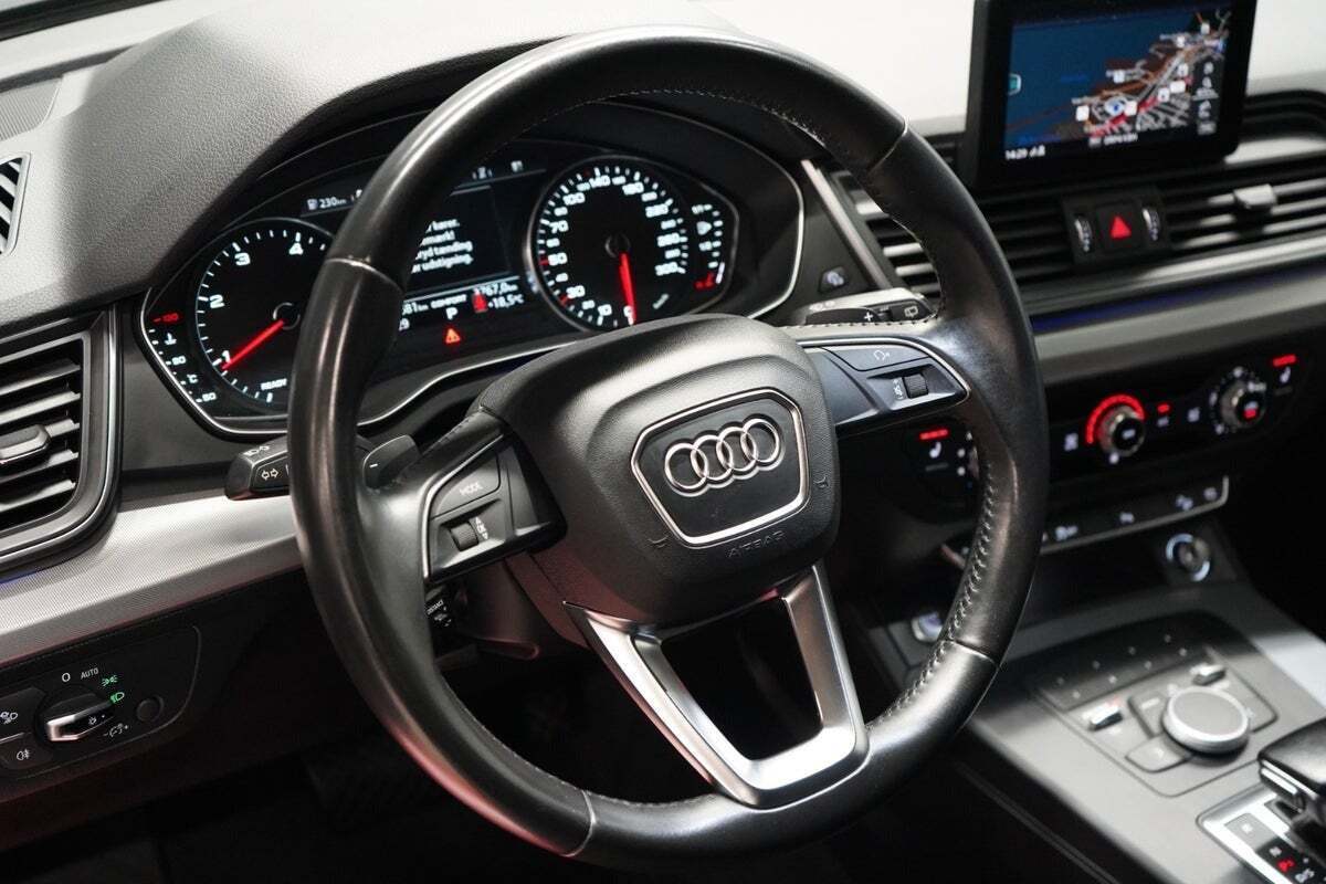 Sort Audi Q5 fra 2017