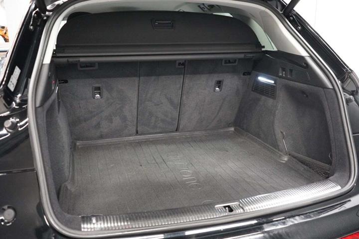 Sort Audi Q5 fra 2017