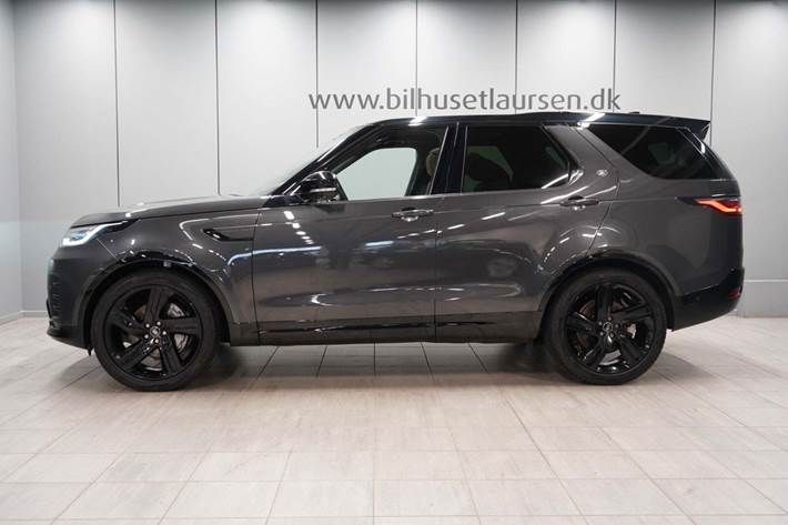 Grå Land Rover Discovery 5 fra 2023