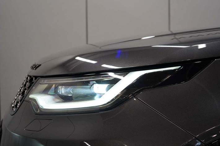 Grå Land Rover Discovery 5 fra 2023