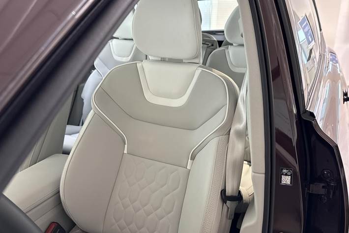 Rød Volvo EX90 fra 2025