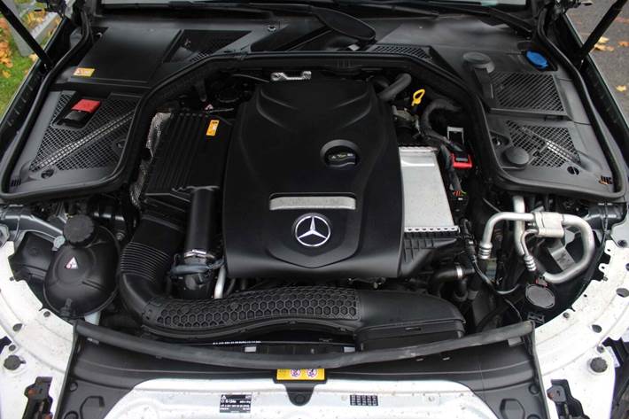 Grå Mercedes C200 fra 2014