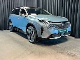 Peugeot e-5008