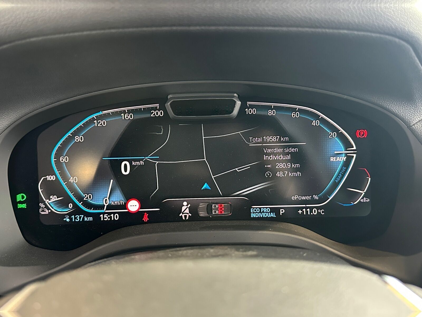 Hvid BMW iX3 fra 2021